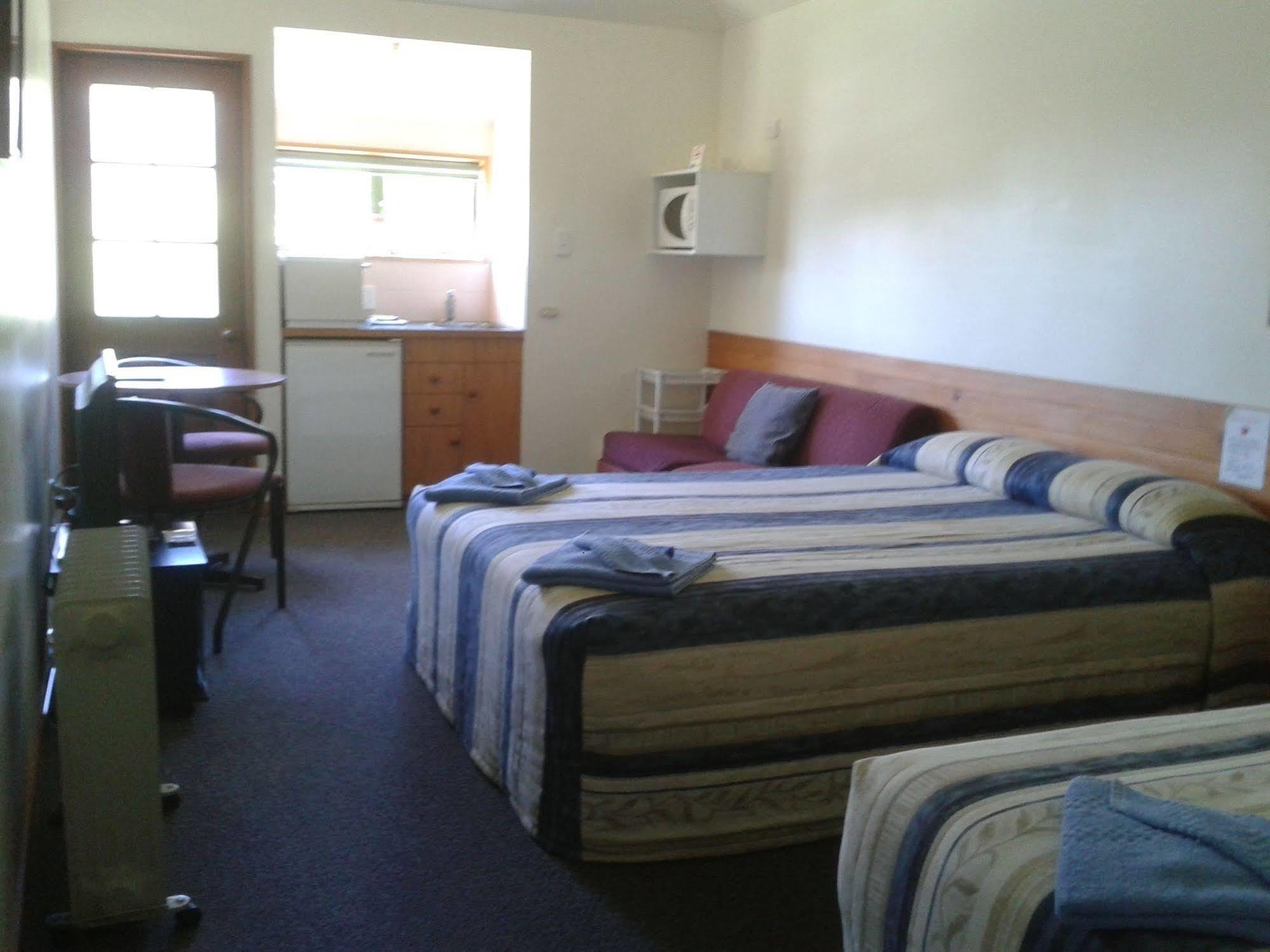 Four Peaks Motel Geraldine Εξωτερικό φωτογραφία